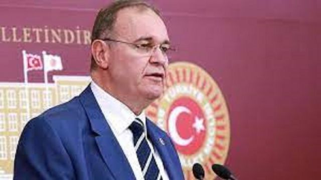 CHP Sözcüsü Faik Öztrak: Merkez Bankası faiz kararını neden 5 dakika geç açıkladı?