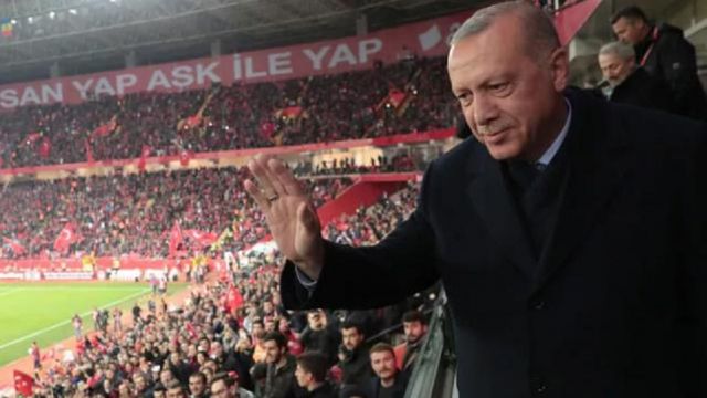 Cumhurbaşkanı Erdoğan, A Milli Futbol Takımımızın Karadağ maçına gidecek