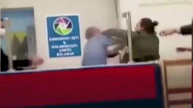 Hasta yakınından sağlık çalışanına saldırı